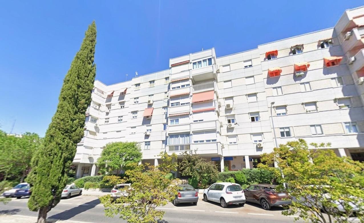 Piso en venta en Madrid Calle Valmojado,  zona Aluche: 3 hab, Garaje Directo, Trastero y Vistas al Parque